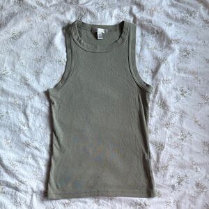 Banana republic olive green racer back tee size XS in great condition